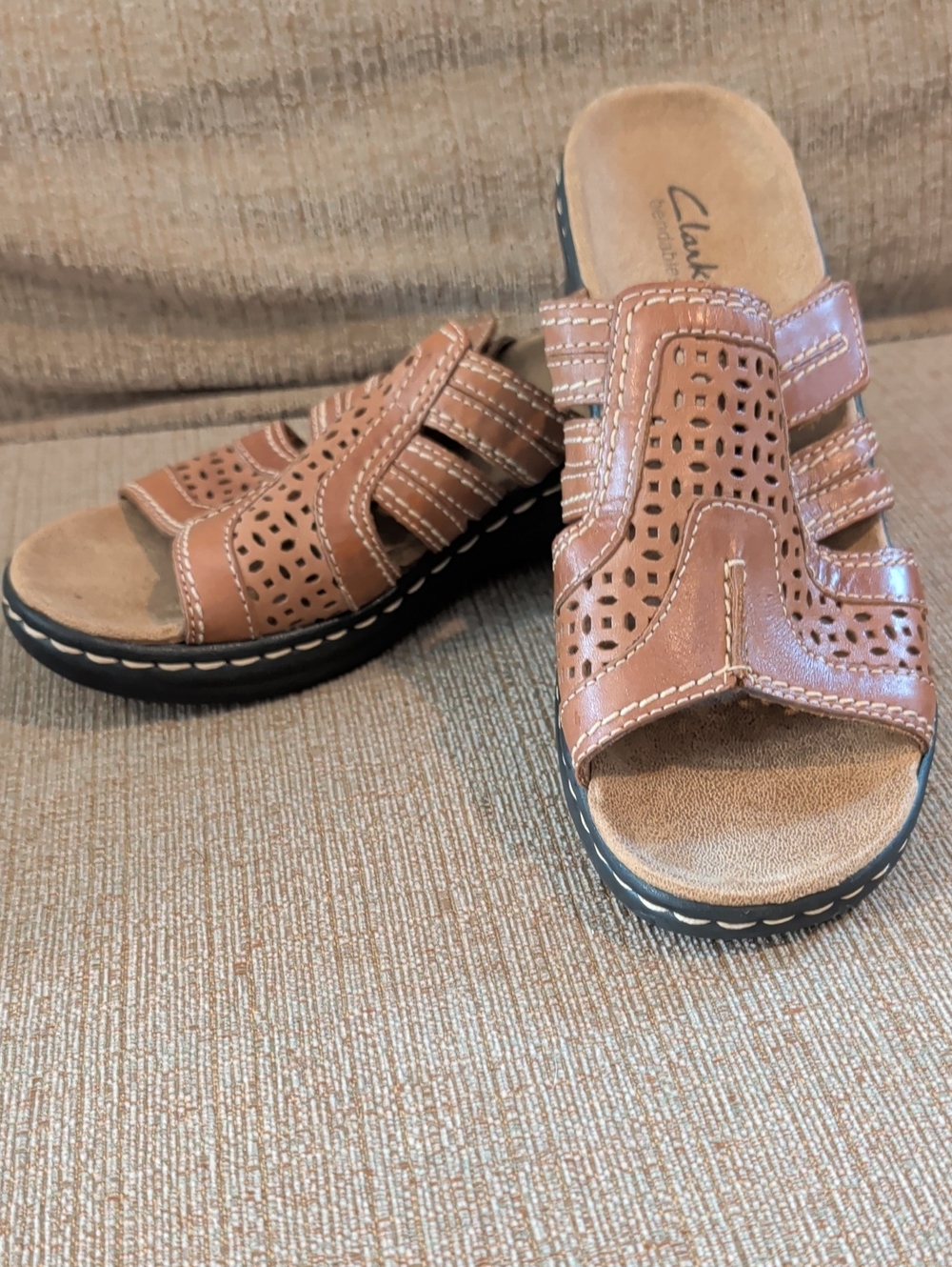 Clarks Tan Liesa  Slide Sandals